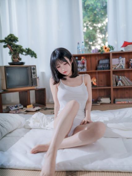 巨大黑迪克vs娇小亚女_4K动漫免费观看